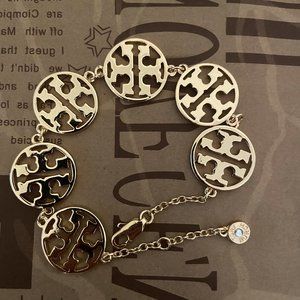 Round tag hollow bracelet